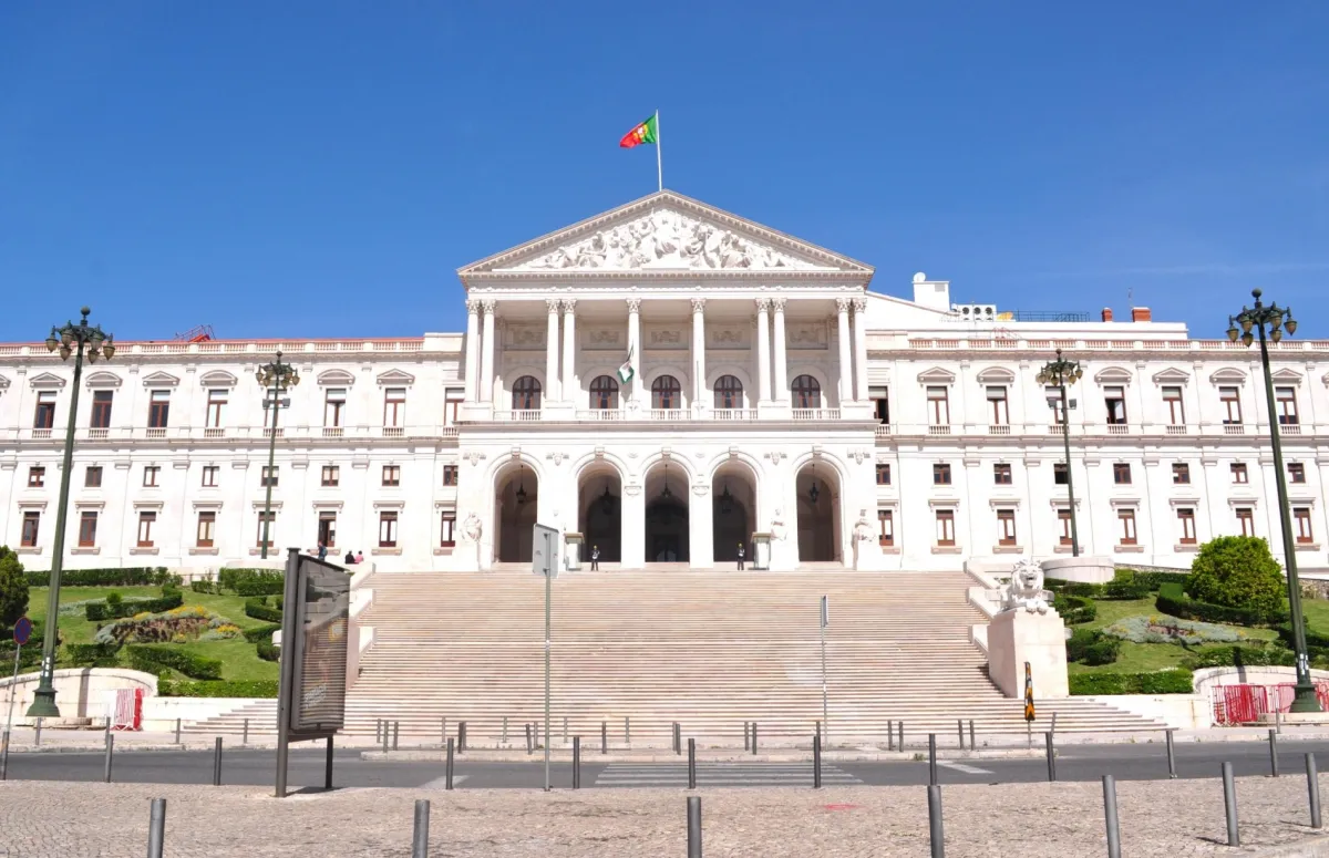 The most recent acts of the European Institutions regarding the battle against tax evasion