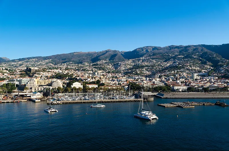 Postos de Trabalho e Benefícios Fiscais na Zona Franca da Madeira