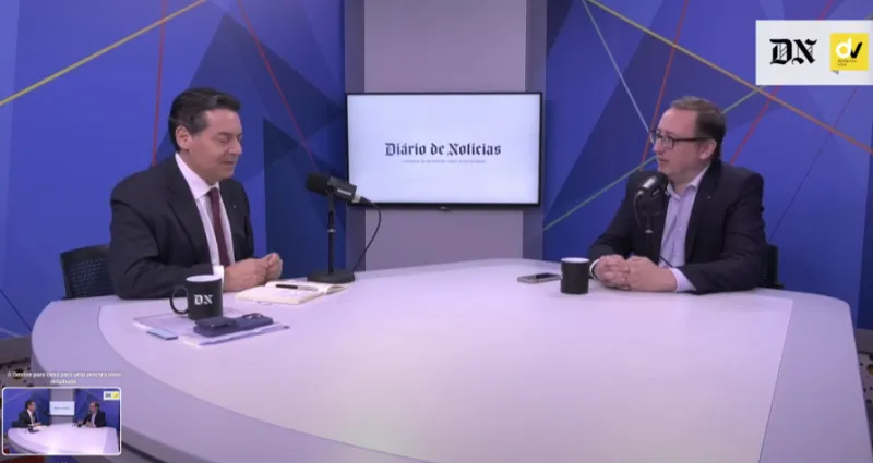 Rogério Fernandes Ferreira no podcast "A Lei e a Prática" do DN